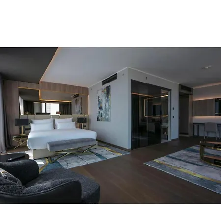 Grand Plaza 5*